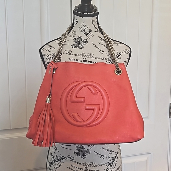 Gucci Handbags - Gucci Soho Chain Tote